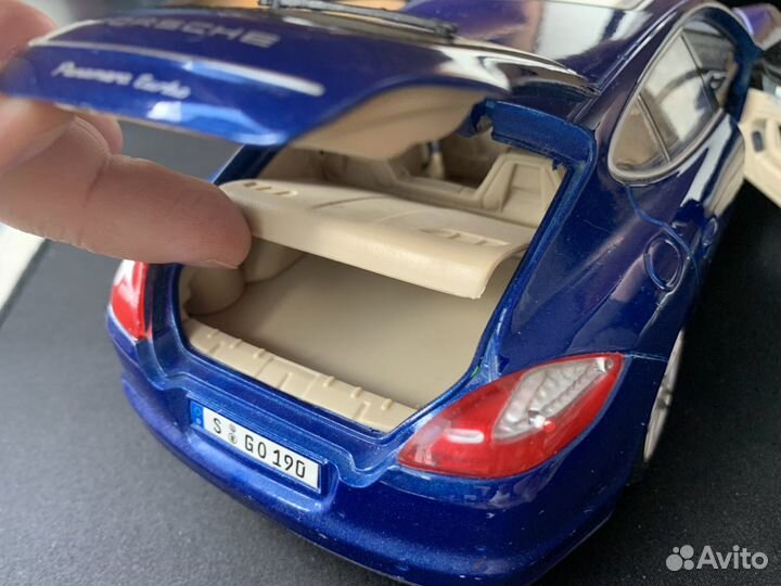 Porsche panamera 1:18 Maistro модель