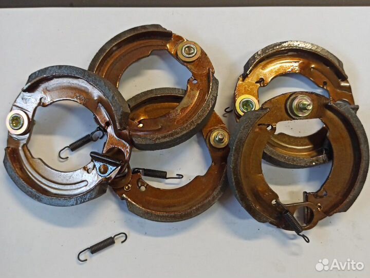 Колодки тормозные Минако/Xinze V8