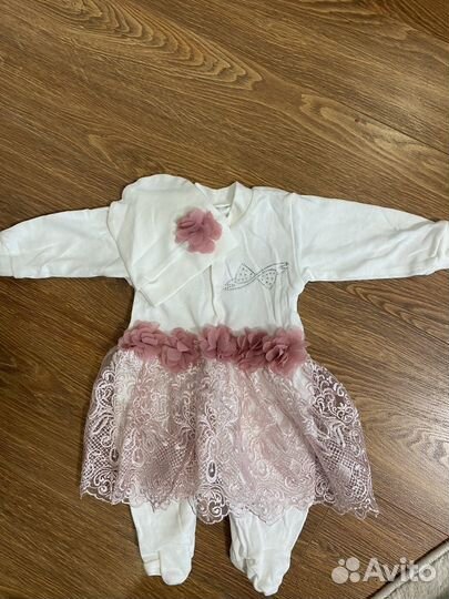 Комплект на выписку для девочки