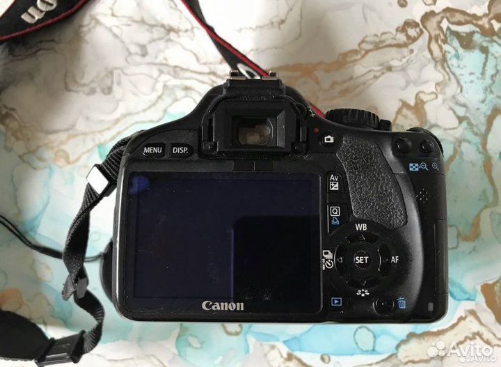 Компактный фотоаппарат Canon eos 550d