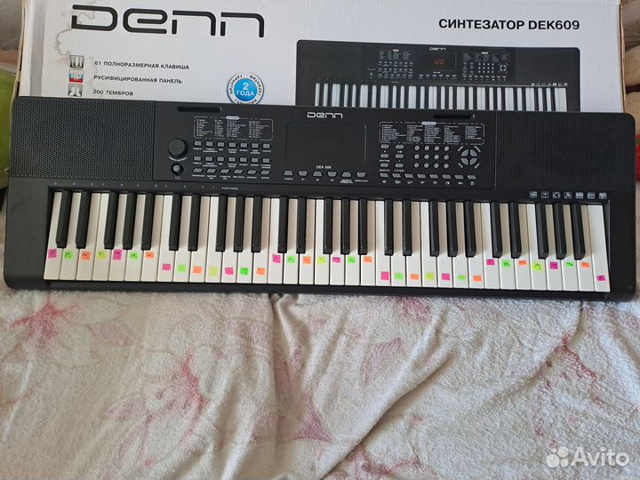 Продаётся синтезатор Dek 609
