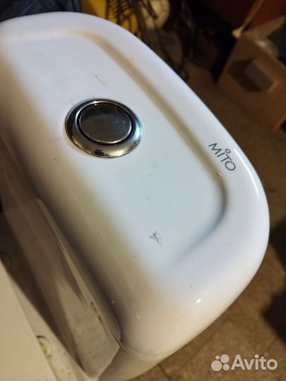 Унитаз с бачком