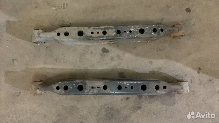 Рычаг задний левый нижний поперечный Ниссан Кашкай