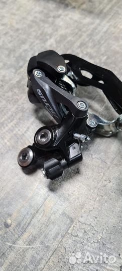 Задний переключатель shimano altus 9 скр