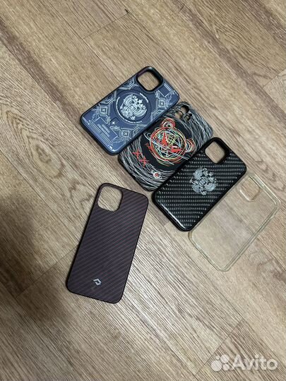 Чехлы на iPhone 12