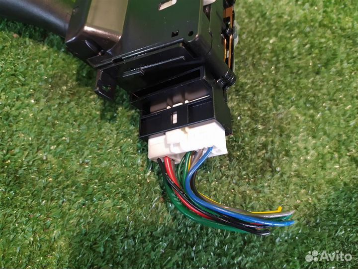 Подрулевой переключатель поворотов Hyundai Accent