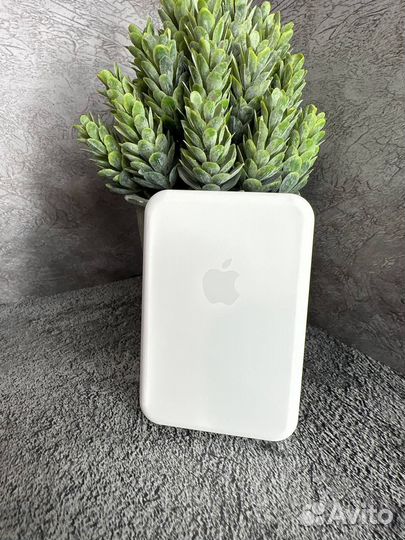 iPhone MagSafe Battery Pack