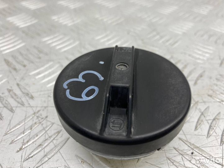 Б/У крышка бензобака (топливного бака) Toyota