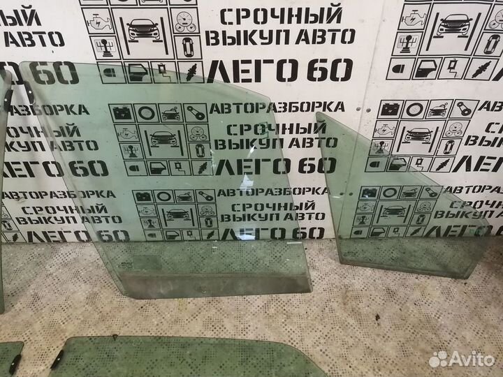 Стекло двери для Renault Scenic 1