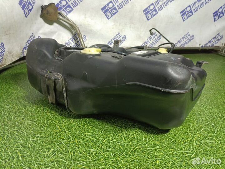 Бензобак Volvo S40 седан 2.4 B5244S 2008
