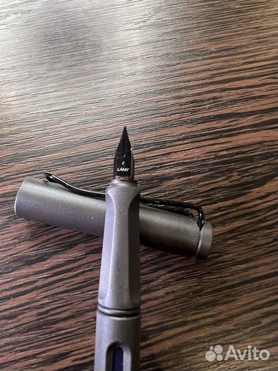 Перьевая ручка lamy