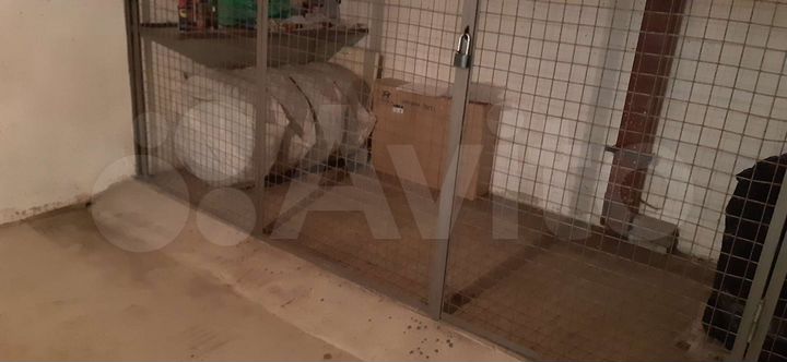 Машиноместо, > 30 м²