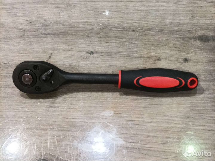 Гайковерт пневматический