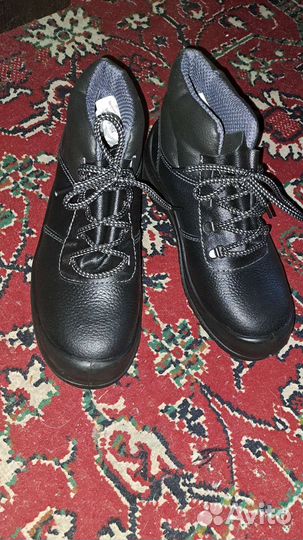 Ботинки р. 38 (спецодежда)