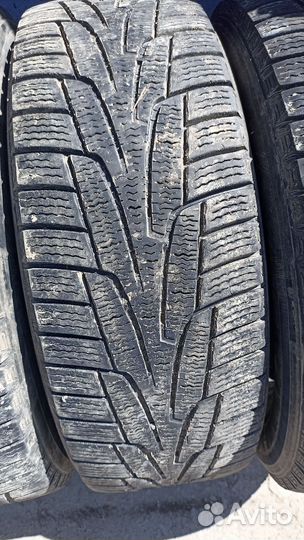 Kumho I'Zen KW31 215/65 R16