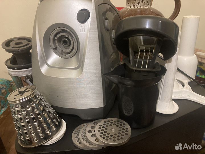 Мясорубка электрическая Moulinex HV8 франция