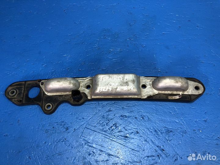 Накладка на крышку багажника (бленда) Volkswagen T