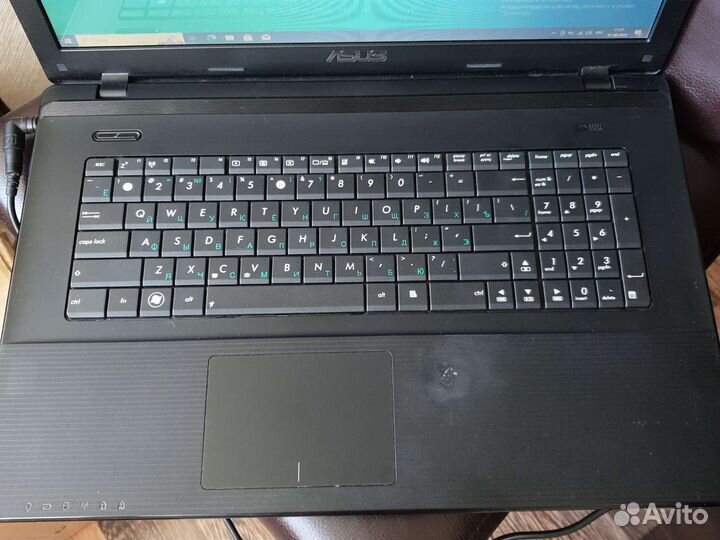 Asus. 17дюймов/ 2ядра/4Gb/ssd120