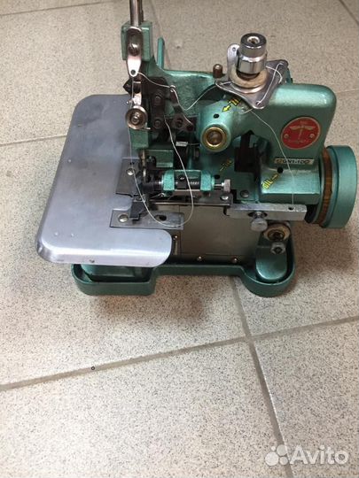 Швейная машина