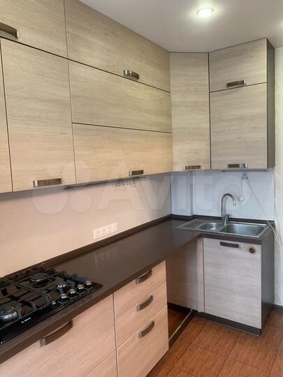 3-к. квартира, 92 м², 4/10 эт.