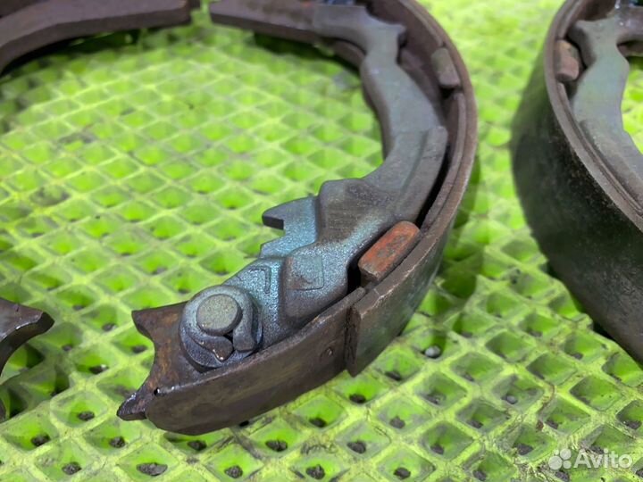 Тормозной механизм Mitsubishi Airtrek