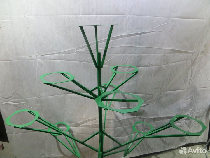 Подставка под цветы пирамида