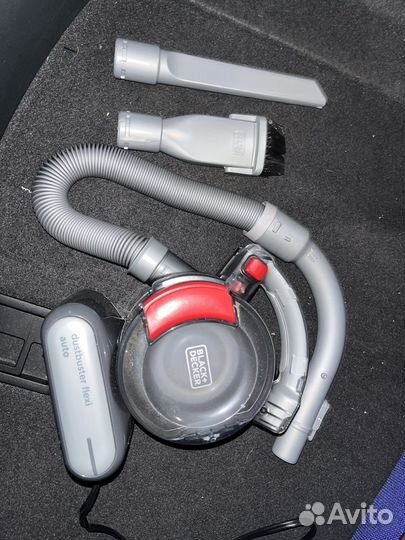 Автомобильный пылесос black&decker