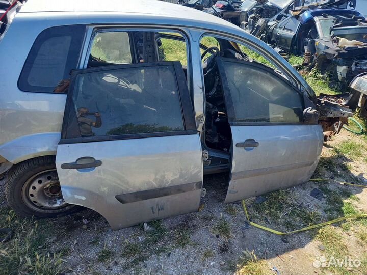 Двери ford fiesta 2006 год