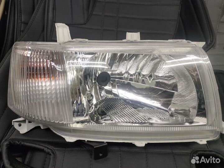 Фара toyota probox