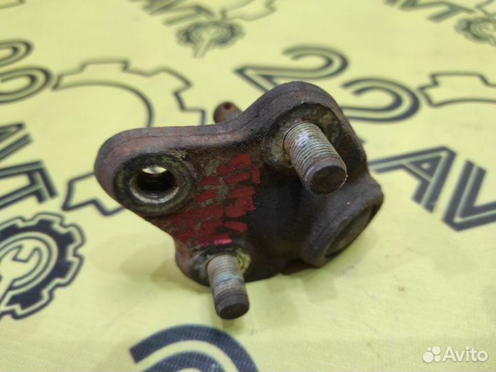 Шаровая опора передняя левая Toyota Corona ST191