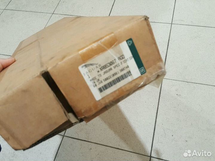 Накладка лобового стекла Jaguar