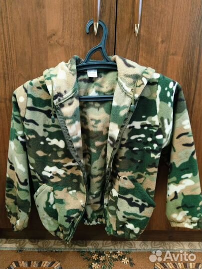 Костюм камуфляжный 32 размер новый