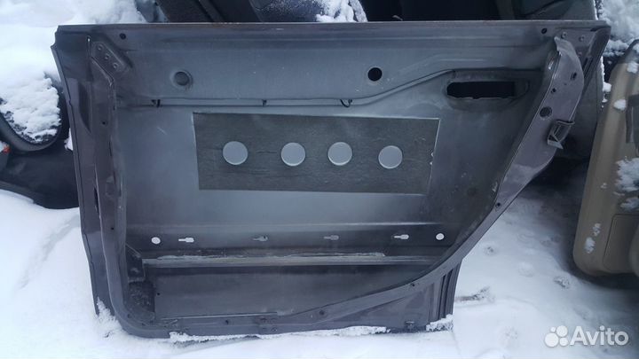 Дверь задняя правая audi a8 d2 рестайлинг 2000г Z9