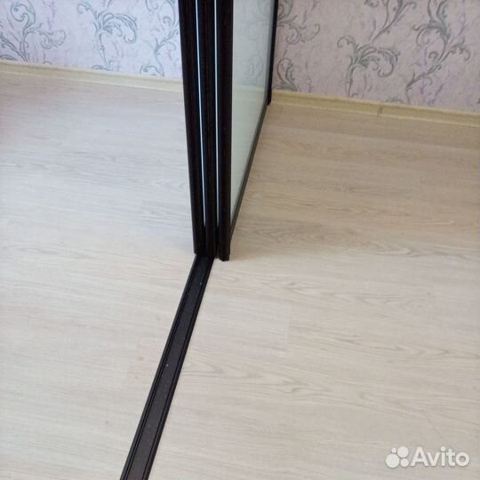 Межкомнатная перегородка с раздвижными дверями