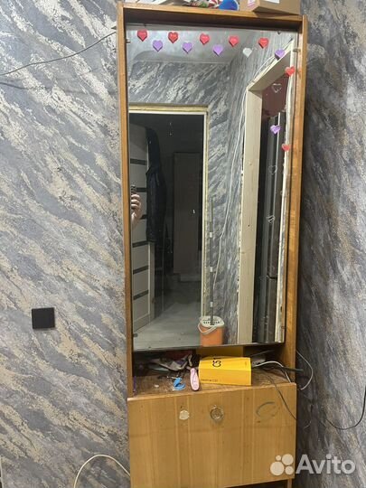 Стенка в прихожую
