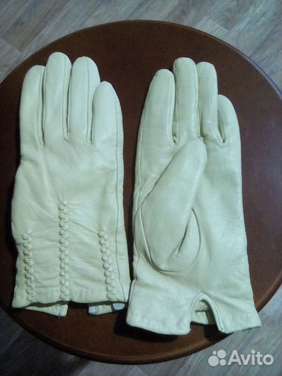 Перчатки из натуральной кожи