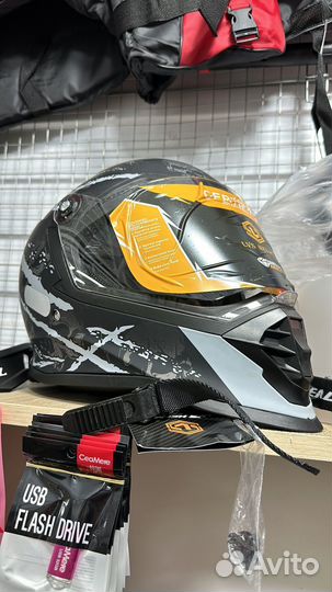 Мото шлем эндуро