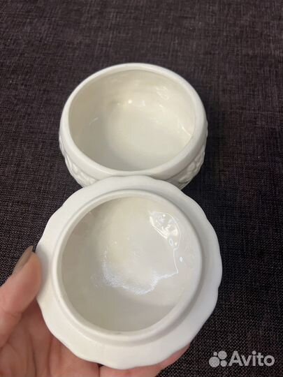 Фарфоровая шкатулка