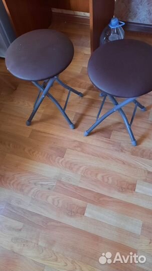 Стулья и табуретки бу