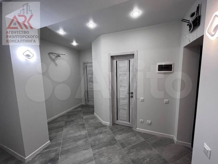 2-к. квартира, 56 м², 1/6 эт.