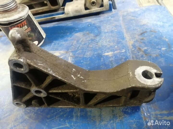 Кронштейн к задней опоре двигателя Опель астра H