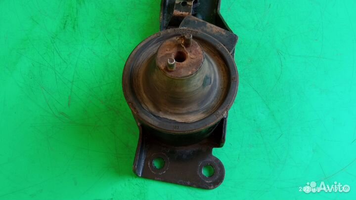 Подушка двигателя левая Mitsubishi Pajero Pinin