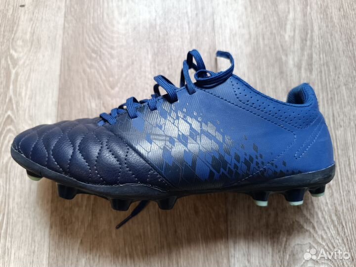 Детские футбольные бутсы