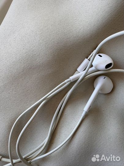 Наушники apple