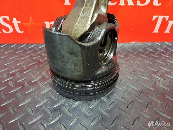 Поршень с шатуном Daf XF106