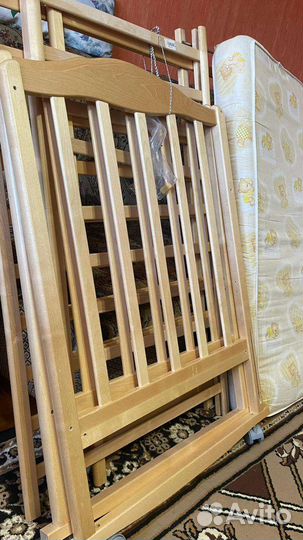 Детская кроватка