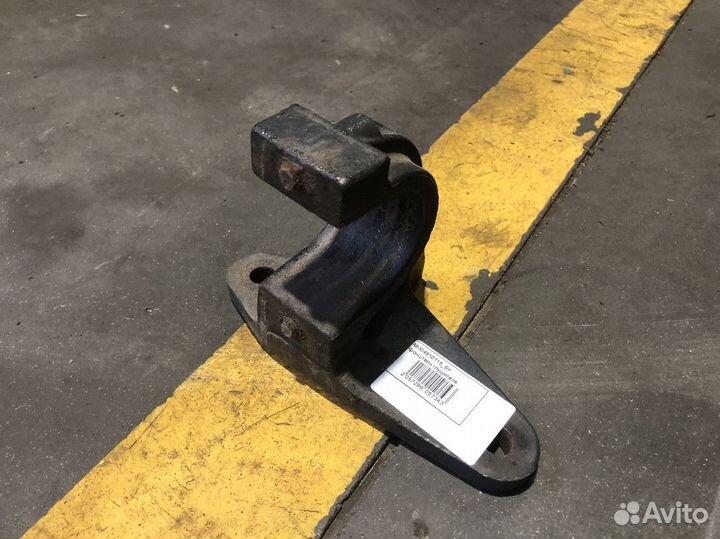 Кронштейн глушителя