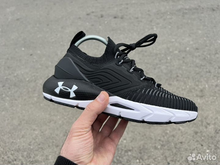 Кроссовки мужские under armour hovr