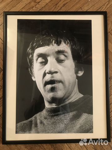 Высоцкий,Есенин Фотографии с выставки. Книги о них