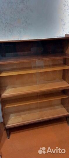 Полка книжная